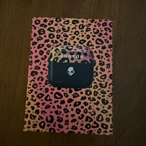 Burton x Skullcandy MOD wireless earbuds